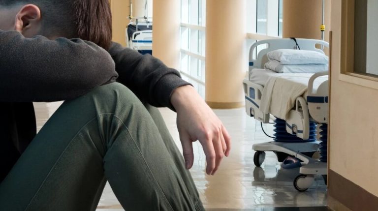 Psychiatria dzieci i młodzieży na poważnym zakręcie.Na przyjęcie na oddział trzeba czekać nawet ponad 2 lata