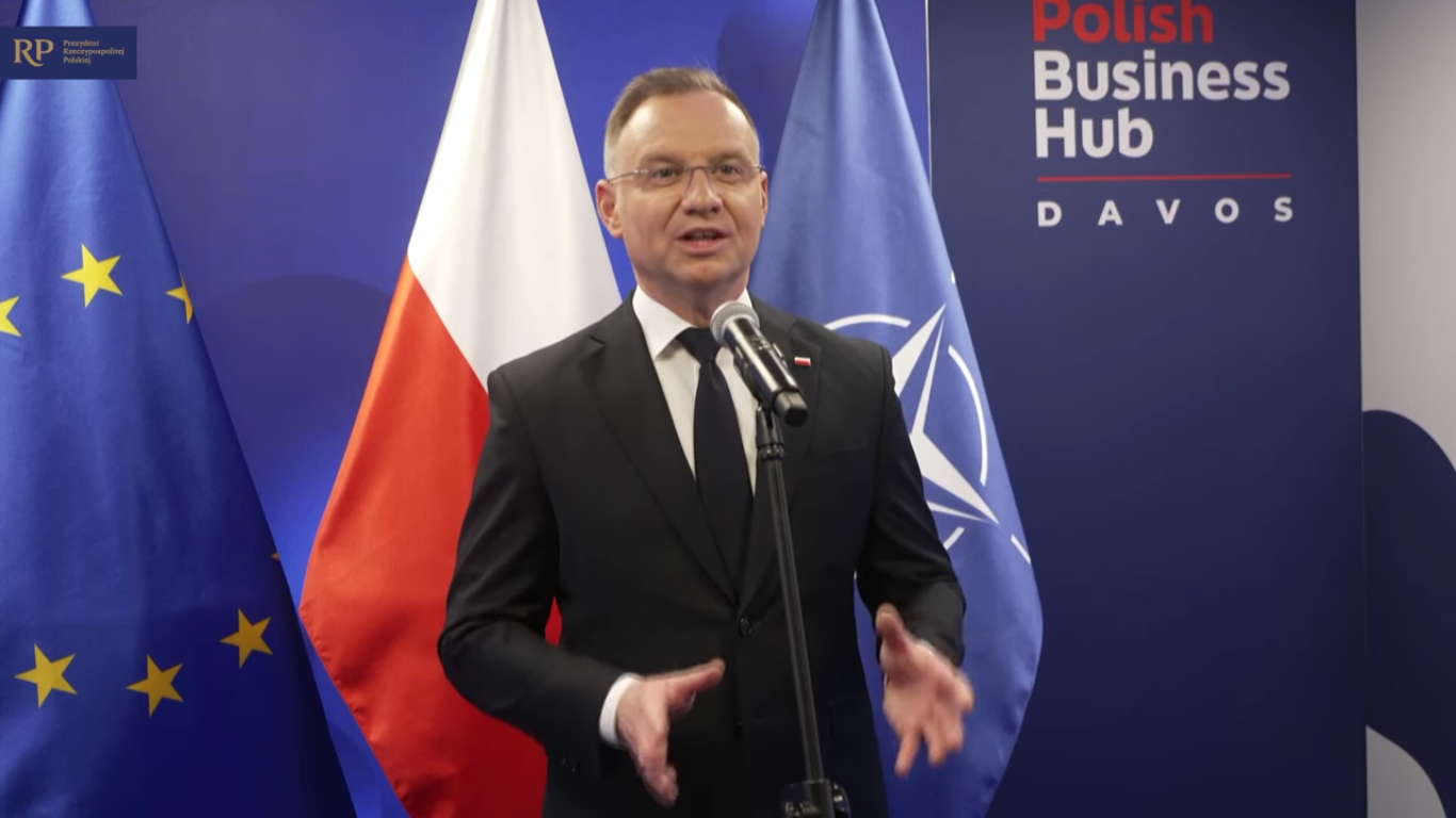 Duda: To Putin powinien błagać o rozmowy pokojowe