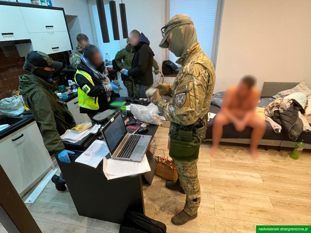 Akt oskarżenia wobec 11 osób za udział w grupie przestępczej ułatwiającej nielegalny pobyt cudzoziemcom w Polsce