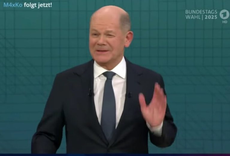 Kanclerz Scholz wsypał Tuska. Przyznał, że dzwonił by przymusić do przyjmowania migrantów