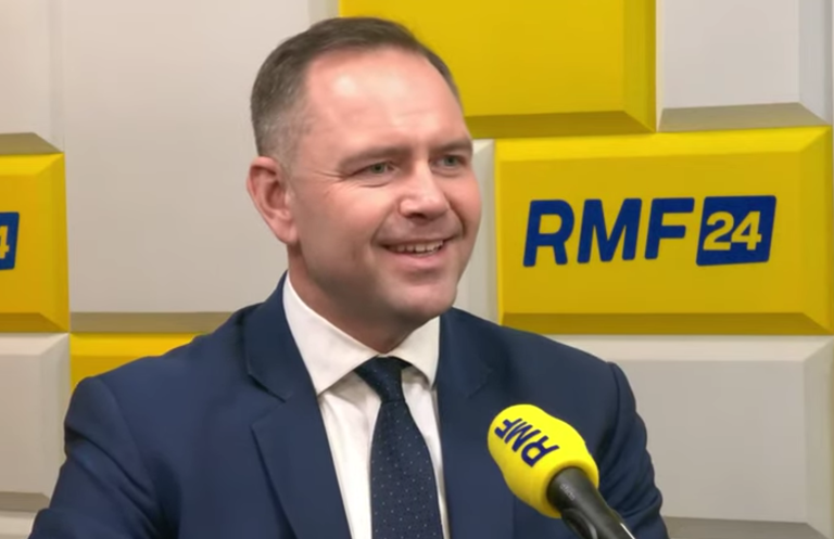 Karol Nawrocki złożył 1,3 mln podpisów w PKW. To największa liczba do tej pory