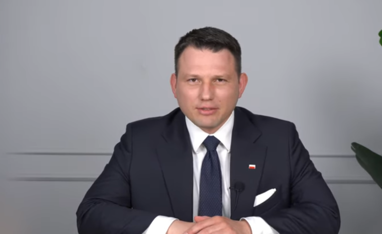 Sondaż Pollster: Mentzen z wyraźnym spadkiem poparcia