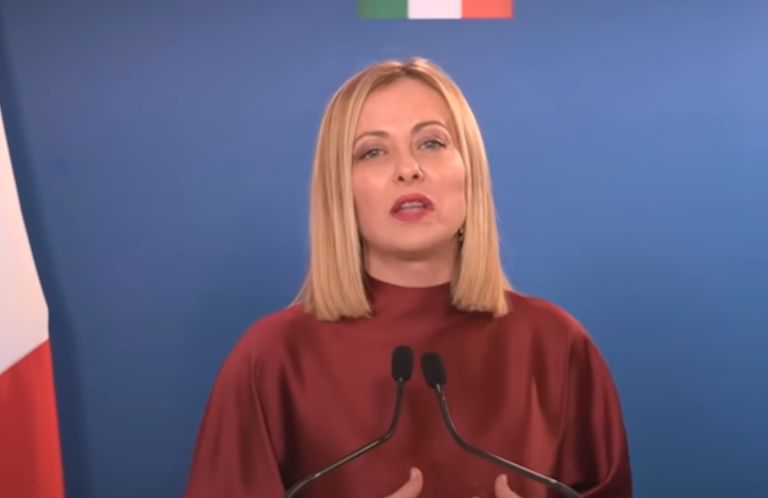 Meloni: “Czy Europa ma stać się wielką, zdemilitaryzowaną wspólnotą hippisów?”