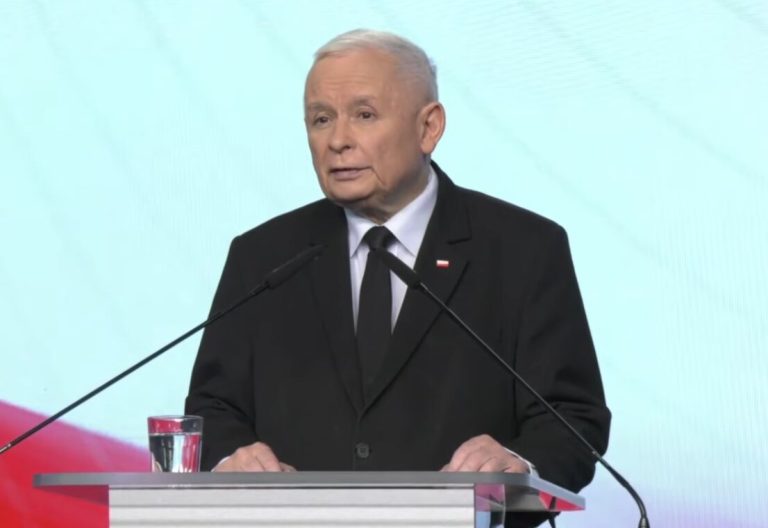 KO spada na drugie miejsce w sondażu partyjnym. PiS znowu liderem