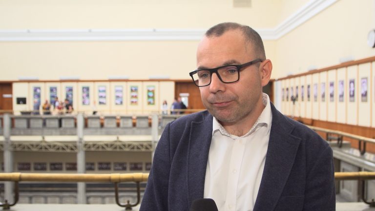 35 proc. gospodarstw domowych nie stać na zakup mieszkania nawet na kredyt. Pomóc może wsparcie budownictwa społecznego i uwolnienie gruntów pod zabudowę