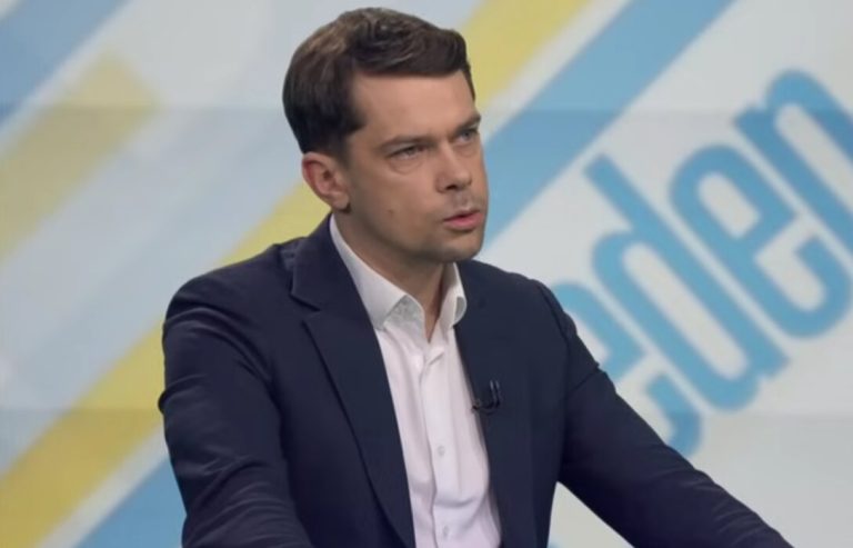 “Goniec”: Wiceminister rolnictwa kupił dyplom na Collegium Humanum