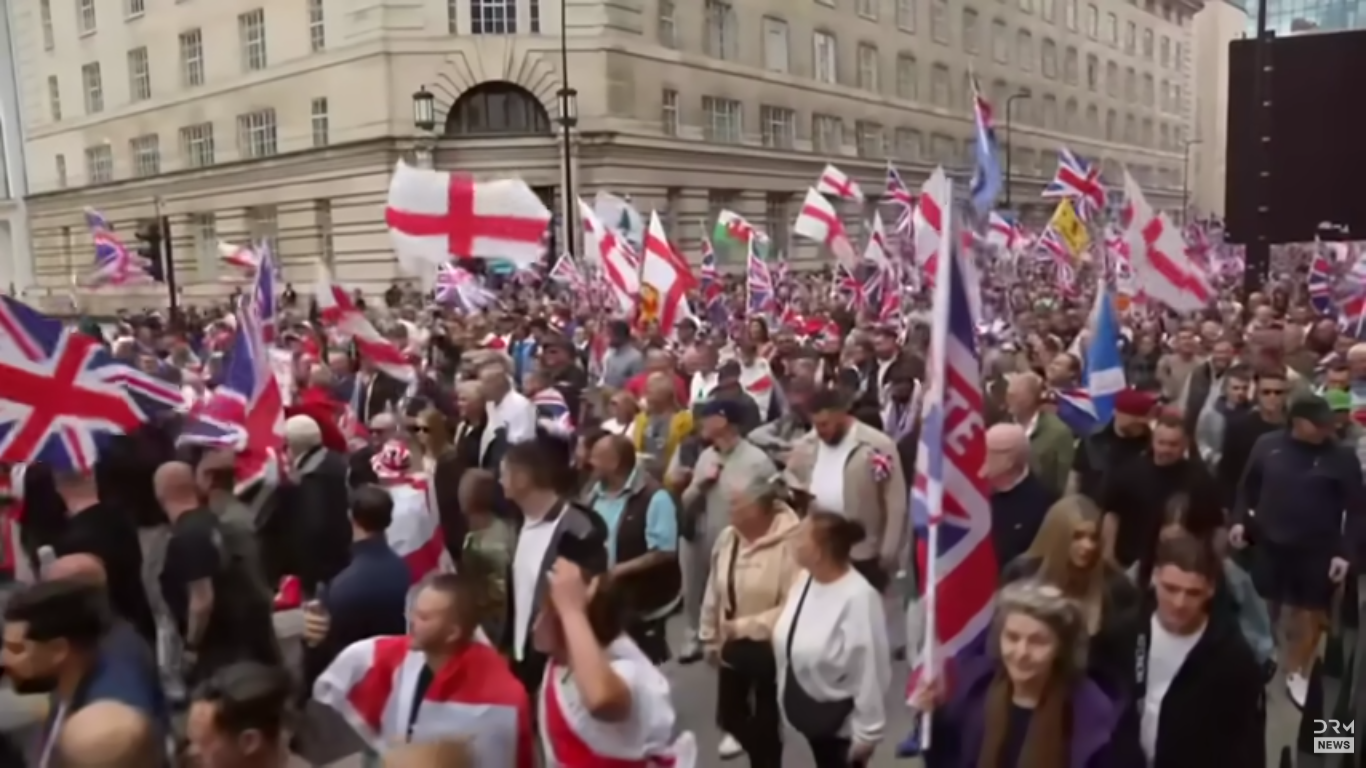Dziesiątki tysięcy ludzi wzięło udział w marszu “Unite the Kingdom” w Londynie