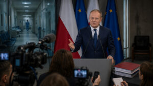 Afera Szpitala Południowego. Tusk stawia termin, krzesła w rządzie stoją pewnie – ilustracja