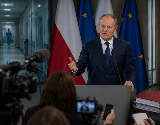 Afera Szpitala Południowego. Tusk stawia termin, krzesła w rządzie stoją pewnie – ilustracja