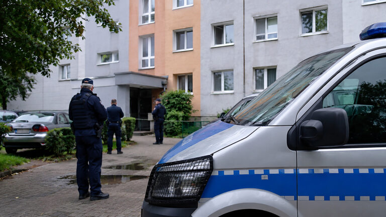 Śmierć młodego małżeństwa w Puławach. Prokuratura ustala okoliczności