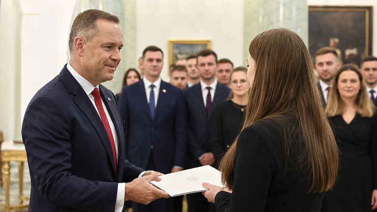 Nawrocki powołał 229 asesorów. Młodym prawnikom przypomniał o „jednej kotwicy” wymiaru sprawiedliwości