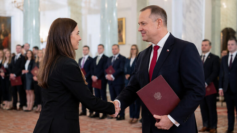 Prezydent powołał 229 asesorów. Spór o sądy wchodzi w nową fazę
