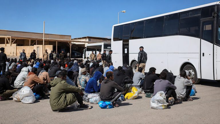 Libia zaciska granice. Ponad 117 tysięcy migrantów deportowanych