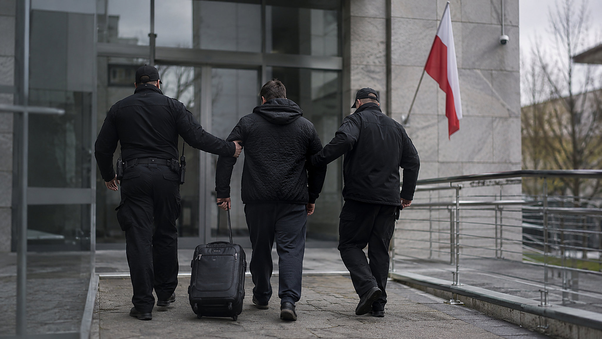Crawly przegrywa w NSA. Polska ma prawo bronić porządku – ilustracja