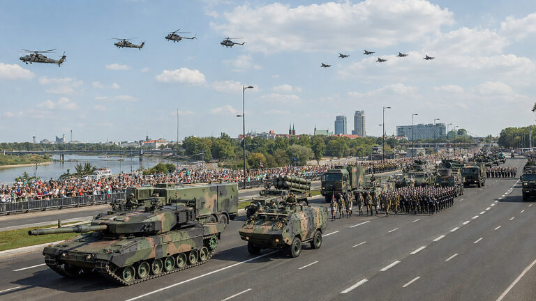 Defilada 15 sierpnia w Warszawie. Wojsko pokaże sprzęt za miliardy