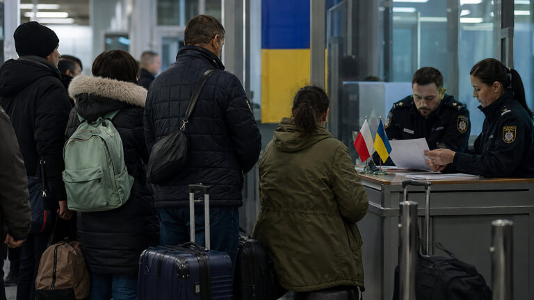 Kniażycki uspokaja Kijów. Deportacje Ukraińców to test polskiego realizmu