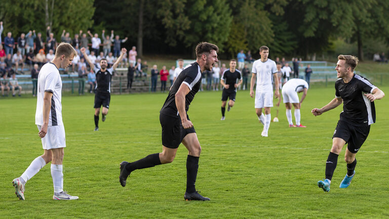 Czarni Browar Witnica wygrali 4:0. Białcz postawił się faworytom