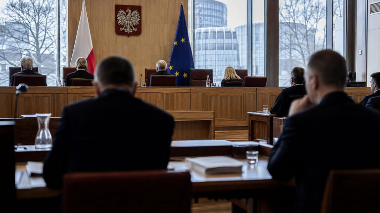 Spór o Trybunał Konstytucyjny narasta. Strasburg naciska na Warszawę