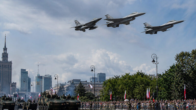 F-16 z Wielkopolski nad defiladą. Powidz i Krzesiny w gotowości
