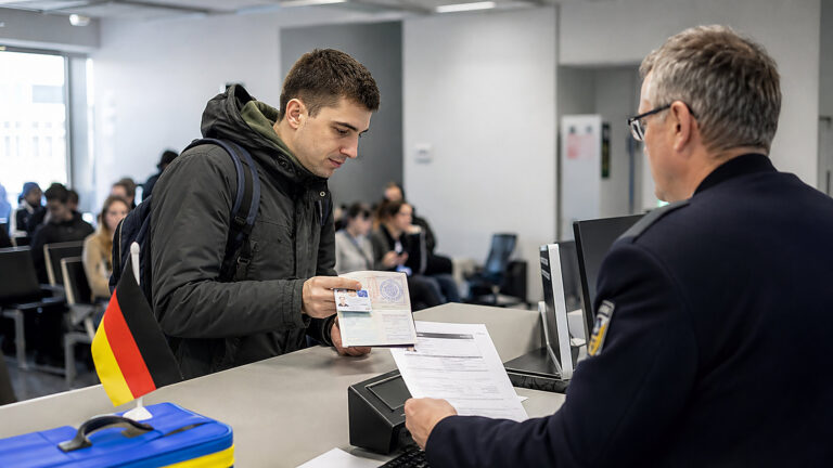 Niemcy stawiają warunek Ukraińcom. Ochrona po zwolnieniu z wojska