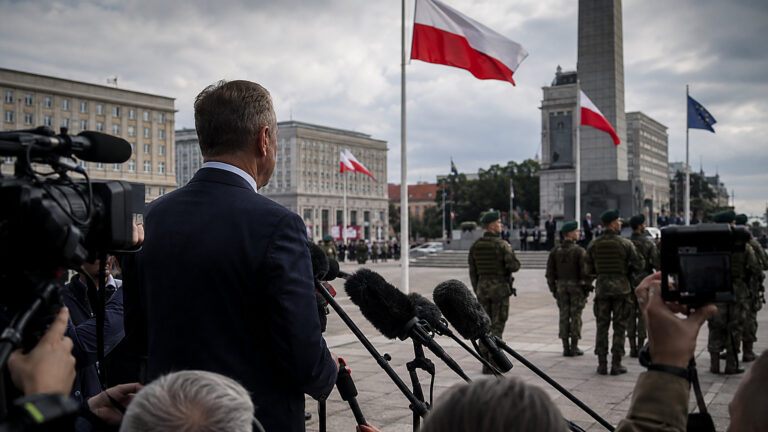 Kosiniak-Kamysz odpowiada Nawrockiemu. SAFE nie zastąpi suwerenności