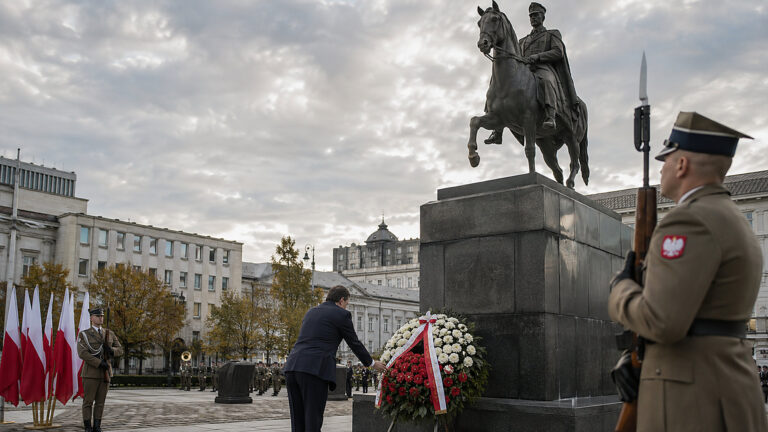 Nawrocki oddał hołd Piłsudskiemu. Święto Wojska z lekcją 1920 roku