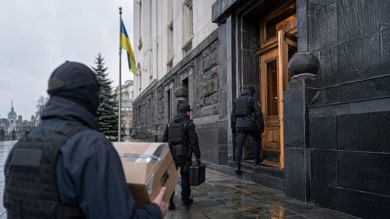 Operacja NABU na Ukrainie. Trop prowadzi do biura Zełenskiego