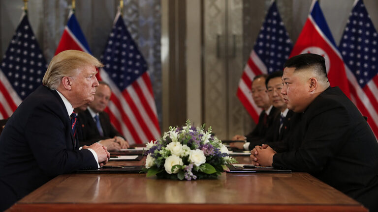Trump chce spotkania z Kimem. Nuklearna gra wraca na stół