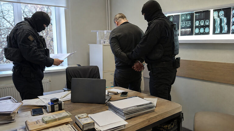 Fałszywe nowotwory za 15 tys. dolarów. SBU uderza w mobilizacyjny biznes