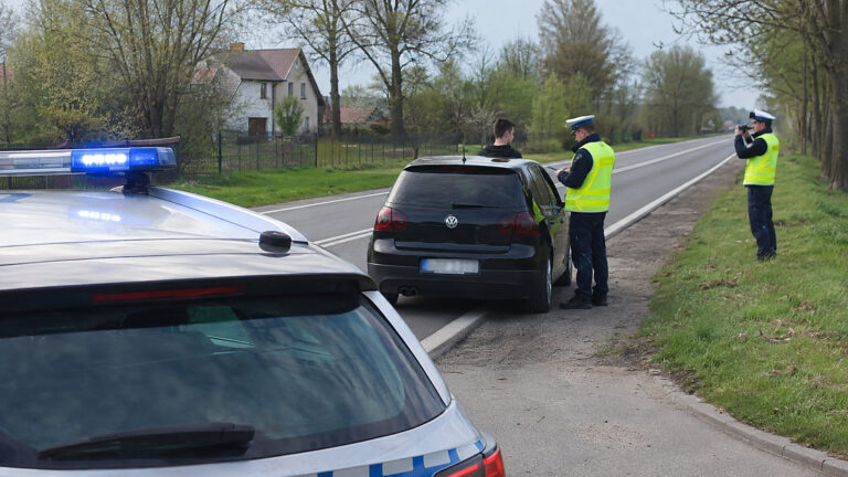 124 km/h przy limicie 70. 20-latek stracił prawo jazdy na trzy miesiące