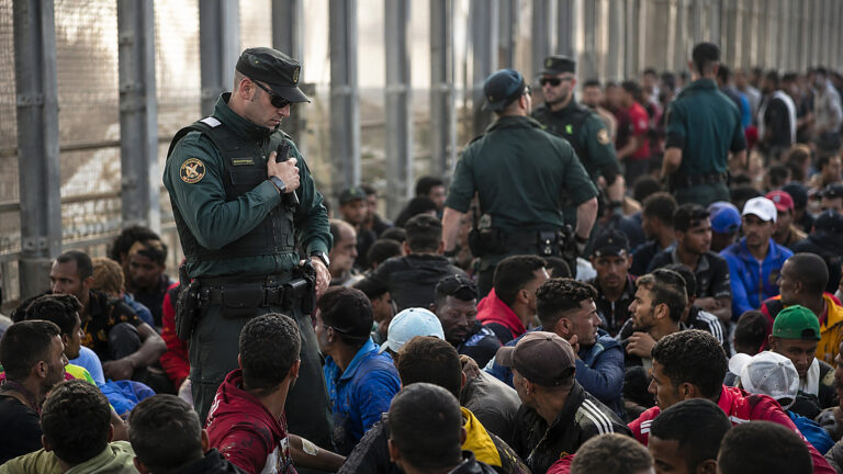 Agenci wśród migrantów? Niepokojące doniesienia z Ceuty