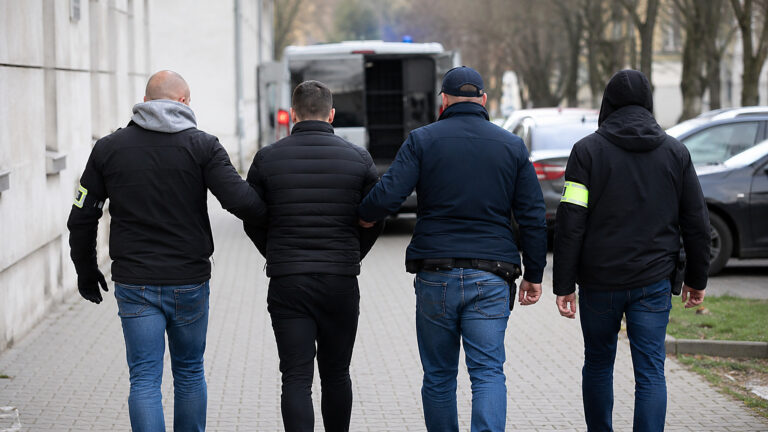 PiS zapowiada deportacje niepracujących Ukraińców w wieku poborowym