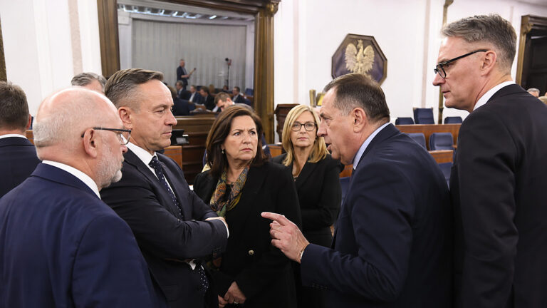 PSL oburzone po głosowaniu senatorów KO. Kandydatura Mateusza Szpytmy dzieli koalicję