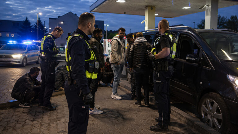 Oborniki: zgłosili napaść, policja odkryła przerzut migrantów