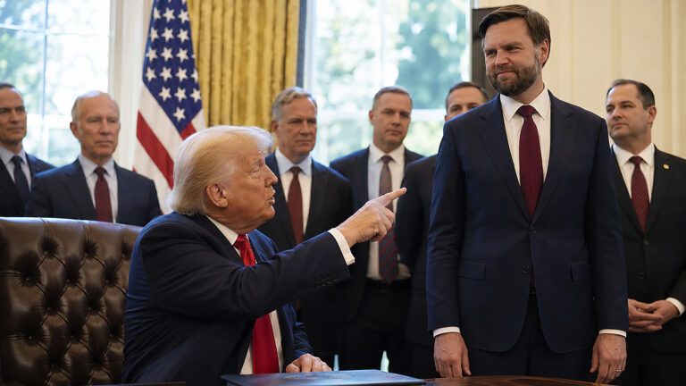 Trump wskazuje następcę na 2028 rok? Prywatnie miał postawić na JD Vance’a
