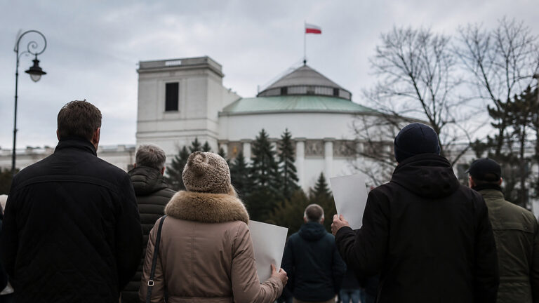 Polacy wystawiają rachunek rządowi Tuska. Tylko 3,5 proc. zdecydowanie chwali