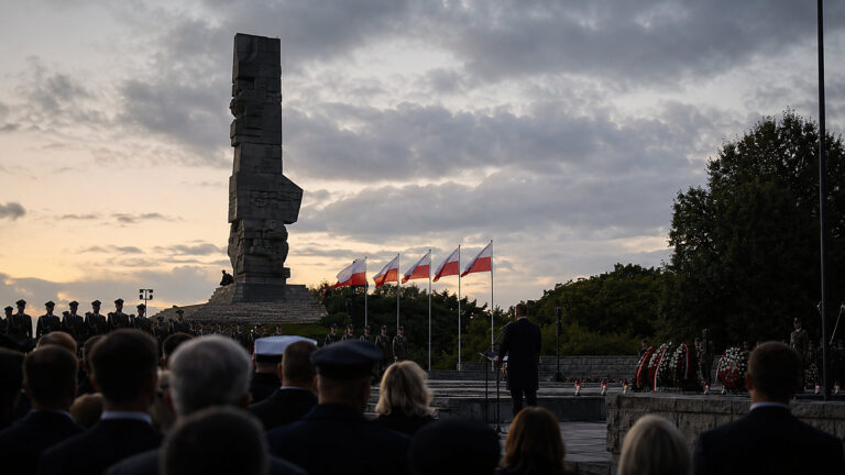 Tusk na Westerplatte ostrzega przed błędami. Stawką bezpieczeństwo Polski
