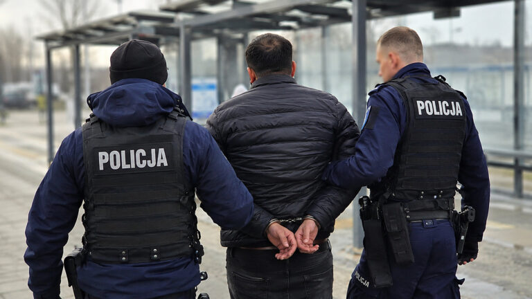 36-letni obywatel Azerbejdżanu zatrzymany po incydencie na przystanku