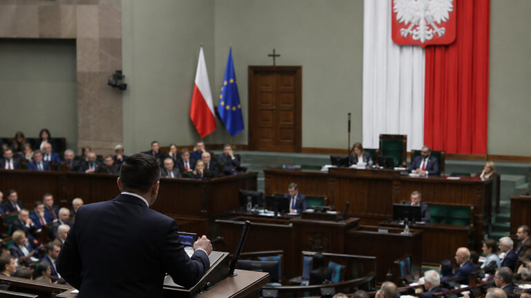 Mentzen i Zandberg uderzają w Tuska. Dwa zarzuty wobec rządu