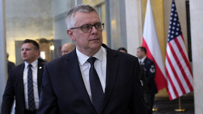 Siemoniak jedzie do USA. Bezpieczeństwo Polski na stole rozmów służb
