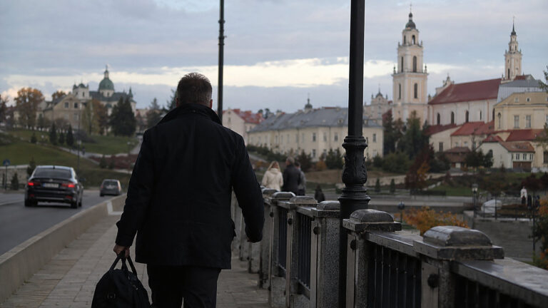 Andrzej Poczobut wrócił na Białoruś. Jedzie do Polaków w Grodnie