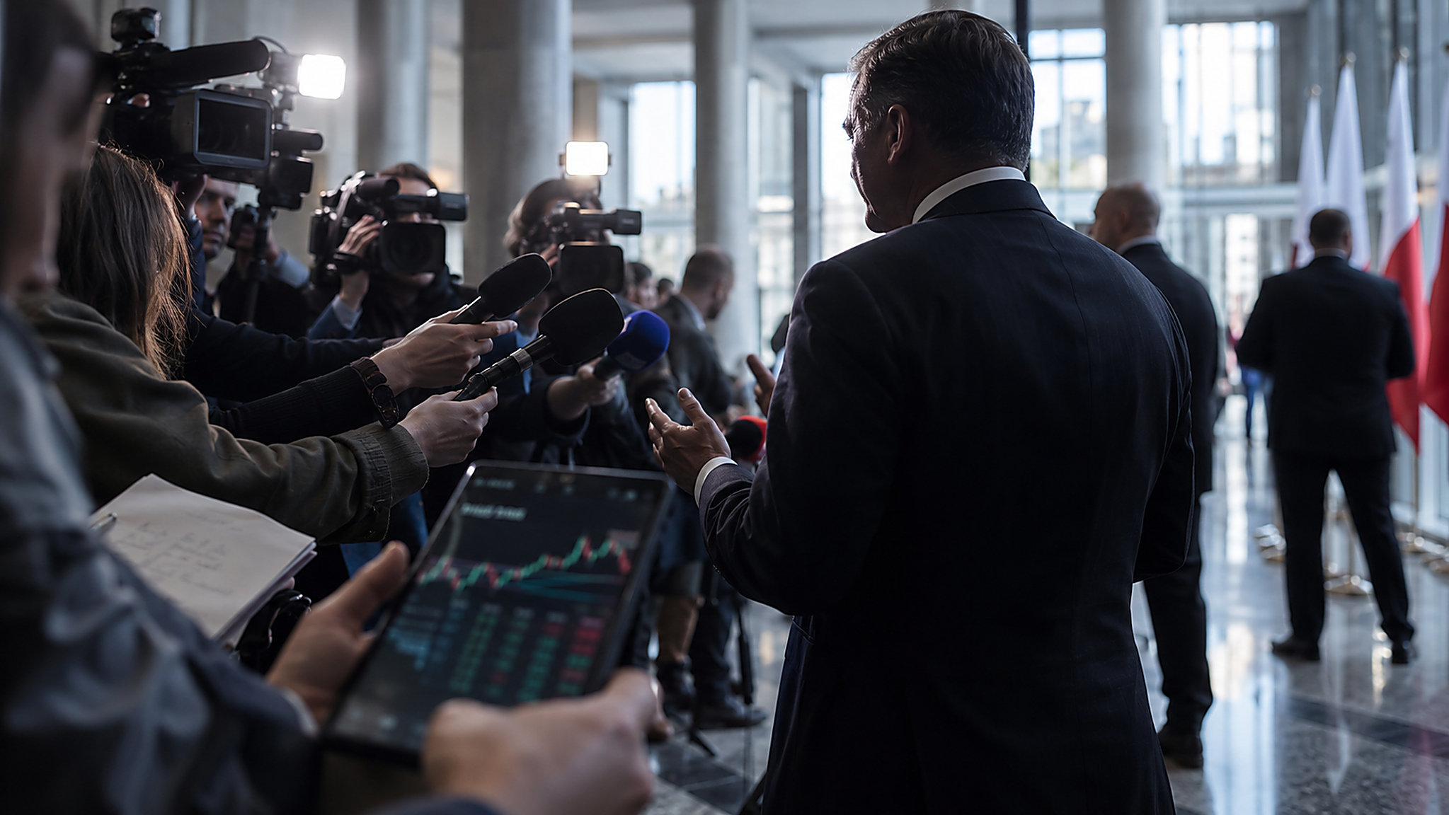Czarnek odbija pytania o Zondacrypto. Sama kontrnarracja już nie wystarczy – ilustracja