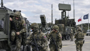 Słowacja wyśle około stu żołnierzy. Wzmocnią NATO w Polsce – ilustracja