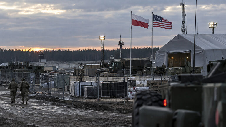 Trump zapowiada bazę US Army w Polsce. Czarzasty: chwała każdemu