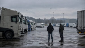 Ponad tysiąc polskich przewoźników zniknęło z rynku. ZMPD apeluje do Tuska – ilustracja