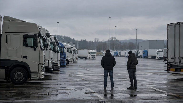 Ponad tysiąc polskich przewoźników zniknęło z rynku. ZMPD apeluje do Tuska