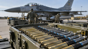 Polska przekaże Ukrainie amunicję 20 mm do F-16. Jest warunek – ilustracja