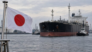 Japonia uderza w rosyjską flotę cieni. Sankcje na 35 statków – ilustracja